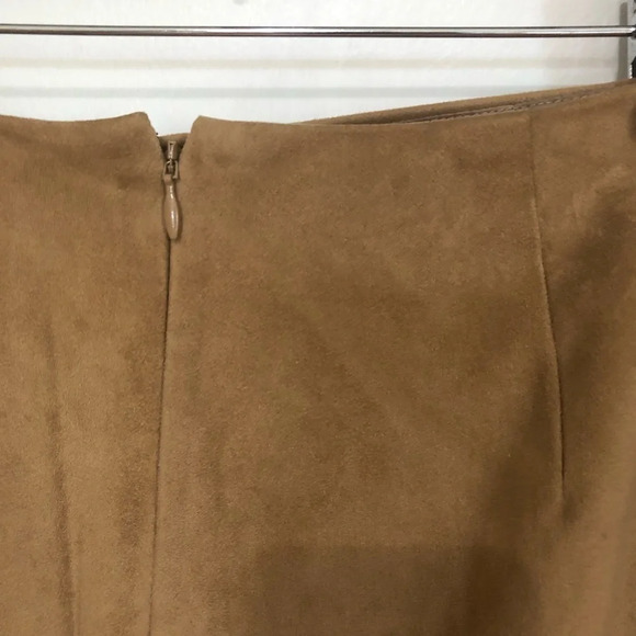 5/$25 J.crew  Faux Suede Pencil Skirt Size 2 Tan Back Zipper - Picture 5 of 12